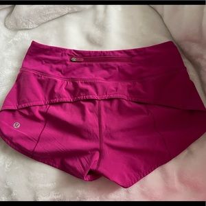 COPY - Ripen raspberry lululemon speed up shorts